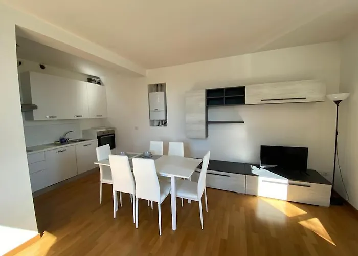 Apartment Pool&garden House Meina